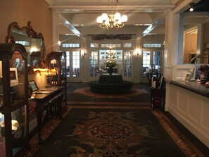 Concierge desk
