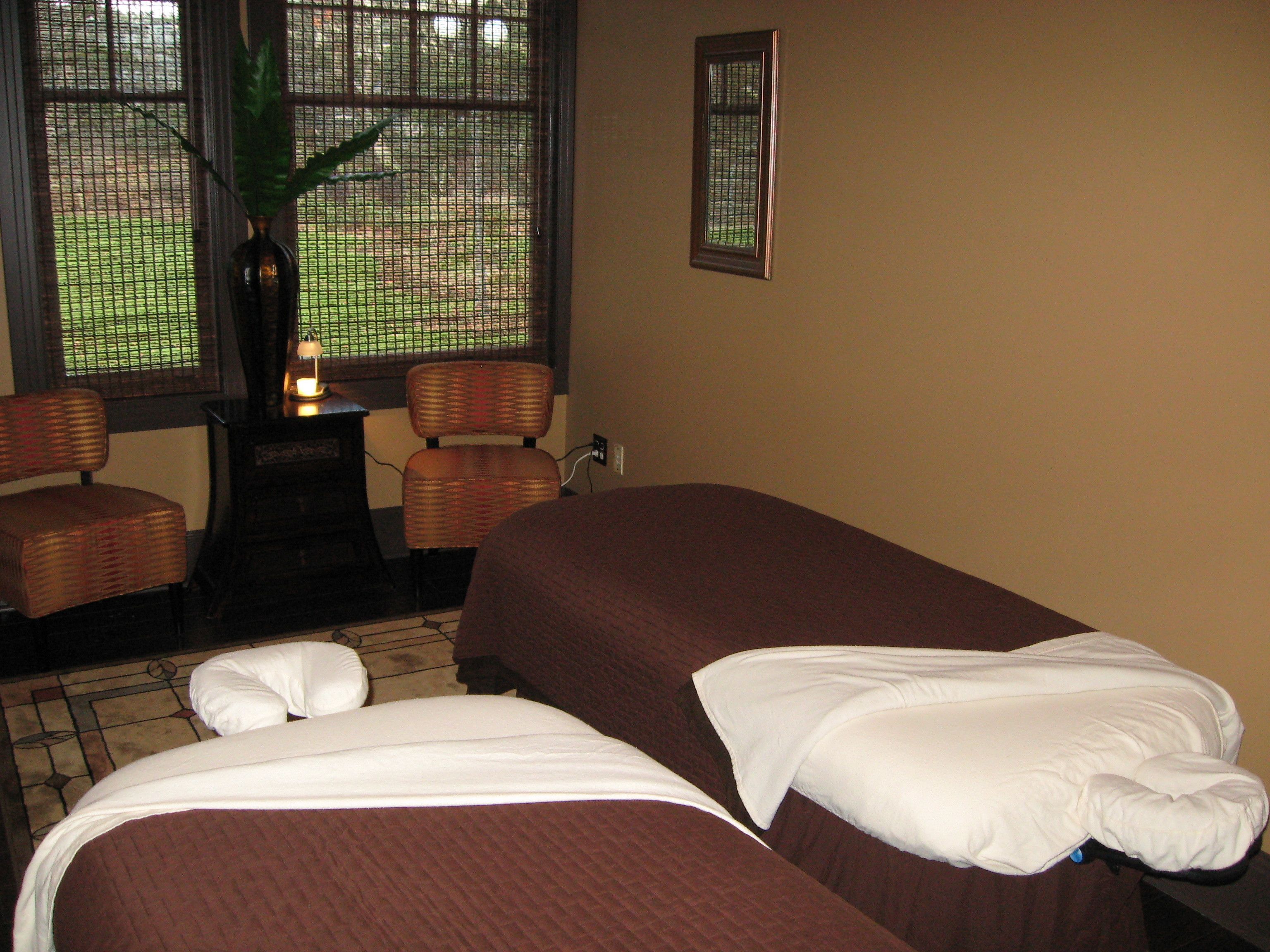 Salas de tratamiento para parejas y tratamientos corporales 