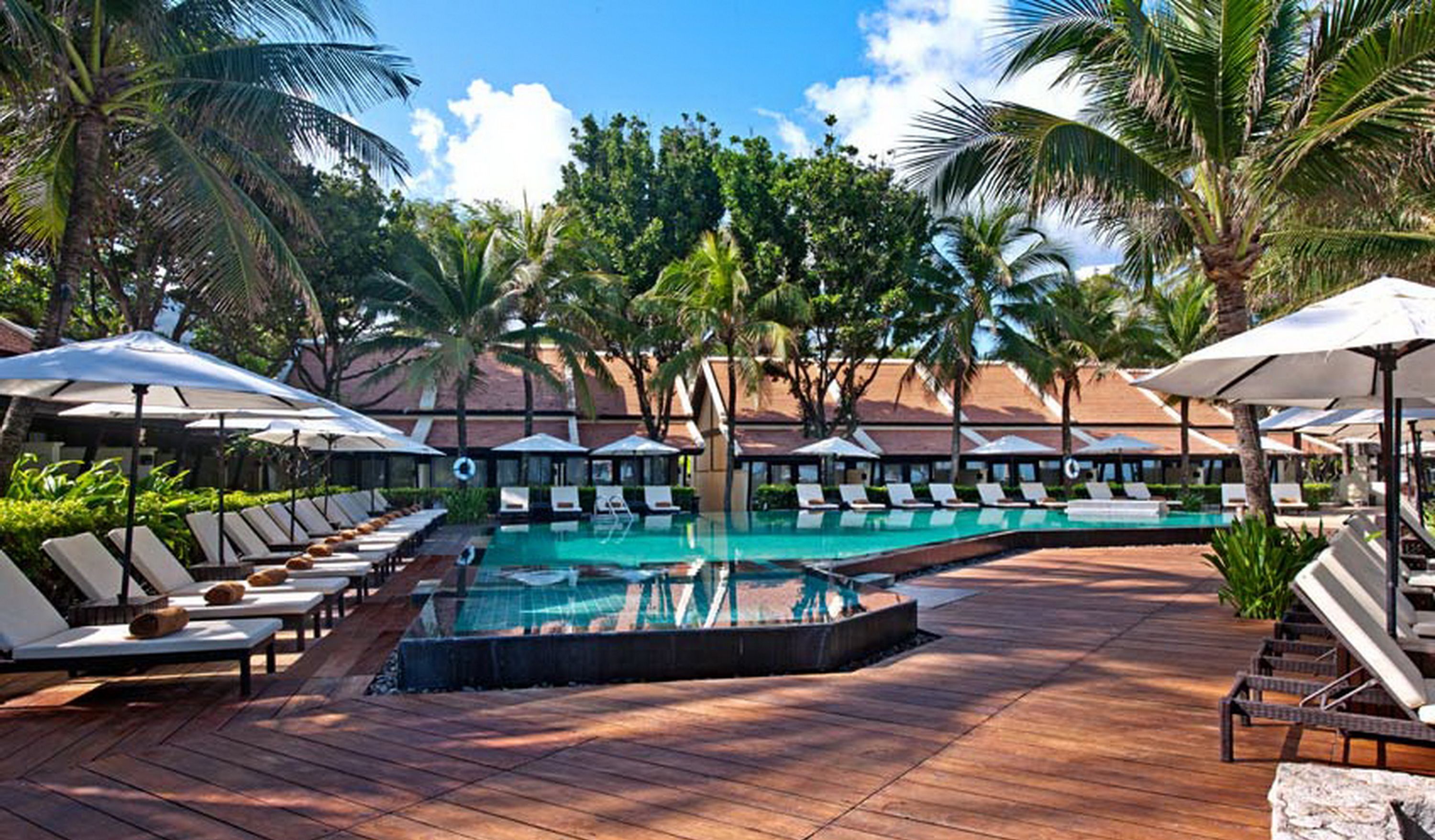 outdoor pool, pool umbrellas