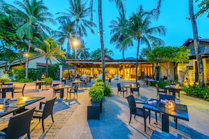 Lunch, dinner served; international cuisine, beach views