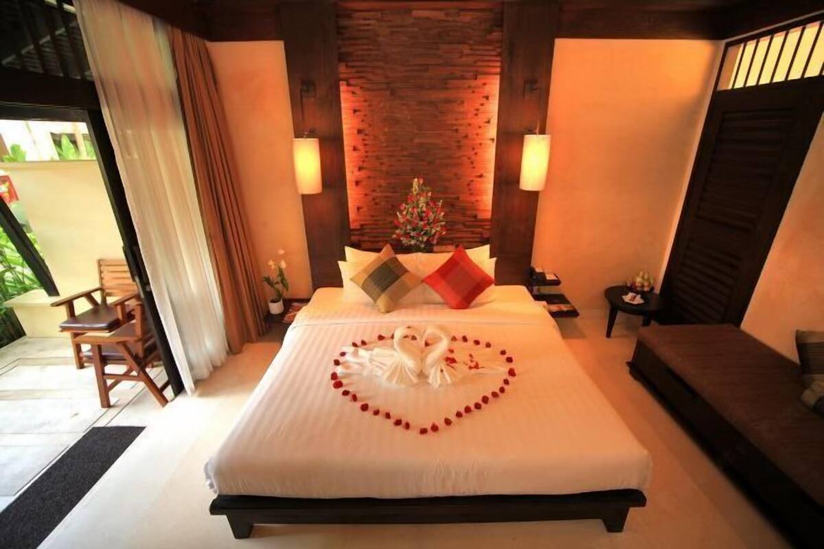 In-room safe, desk, blackout curtains, iron/ironing board