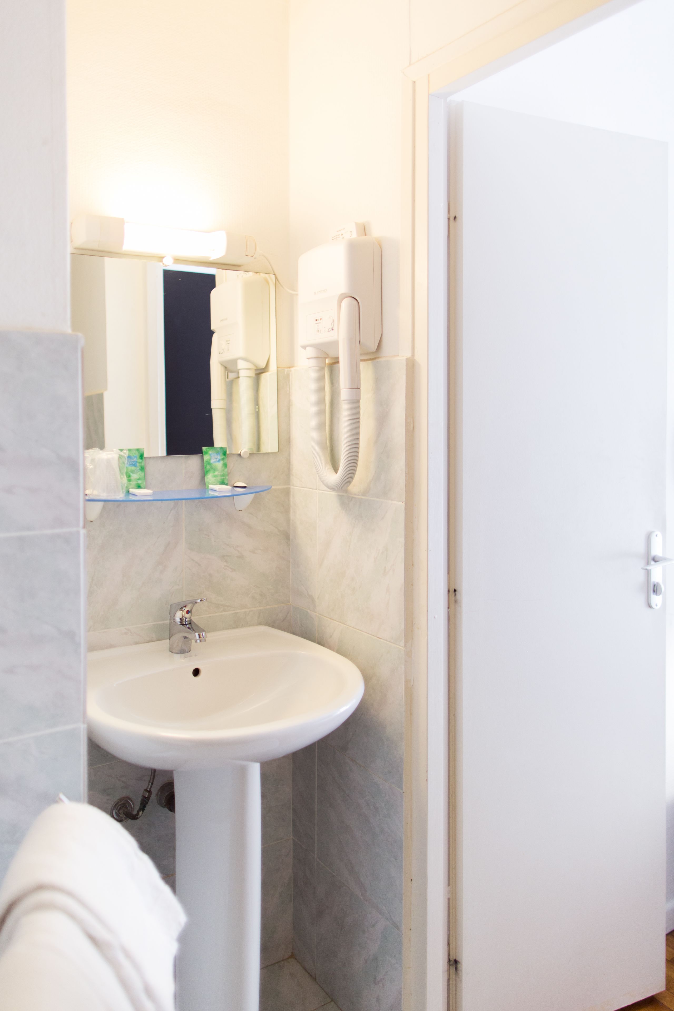 triple room | bathroom | rainfall showerhead, free toiletries, hair dryer, towels