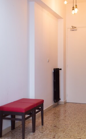 Coin salon dans le hall