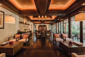 Executive lounge - Ramayana Suites & Resort (Kuta)