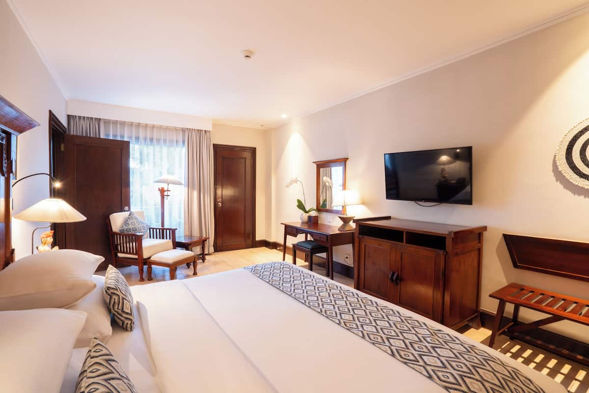 Deluxe interconnecting Family Room