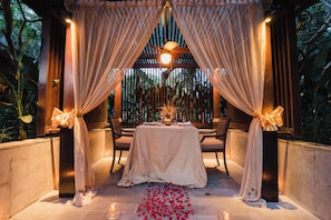 Couples dining