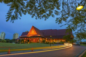 Front of property – evening/night - A'Famosa Resort (Alor Gajah)