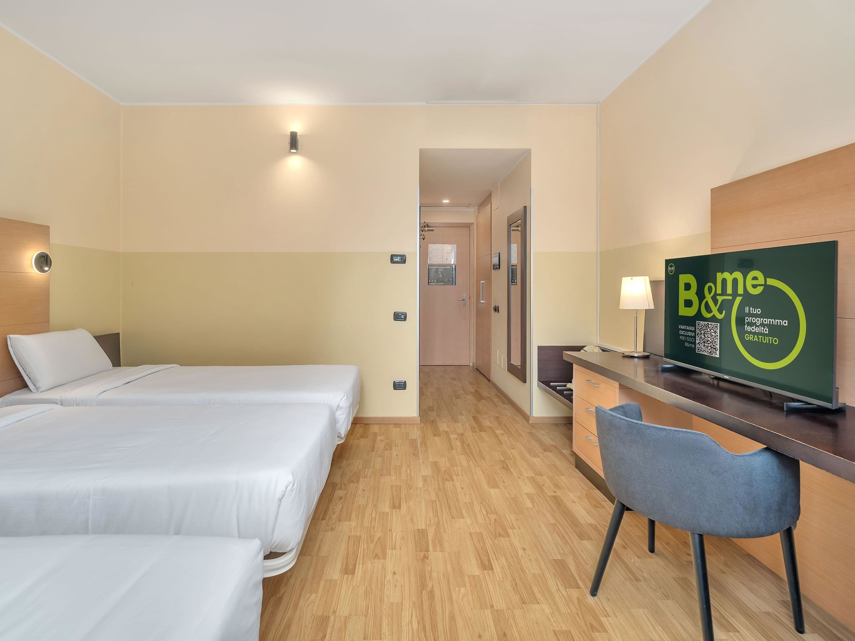 Standard Triple Room, Multiple Beds | Down comforters, in-room safe, desk, soundproofing