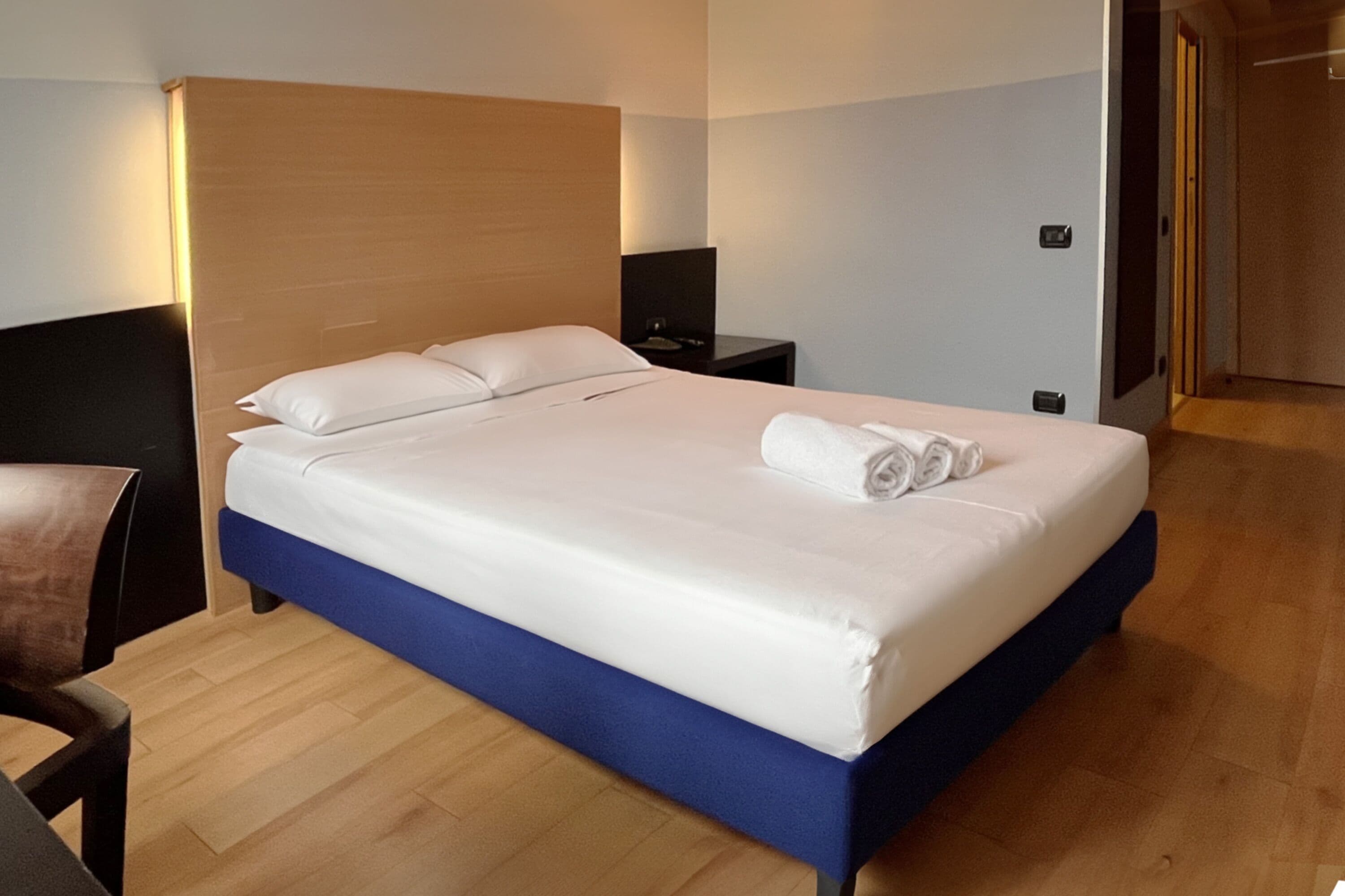 superior double room | down duvets, in-room safe, desk, soundproofing