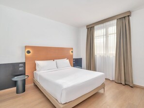 Superior Double Room | Down comforters, in-room safe, desk, soundproofing