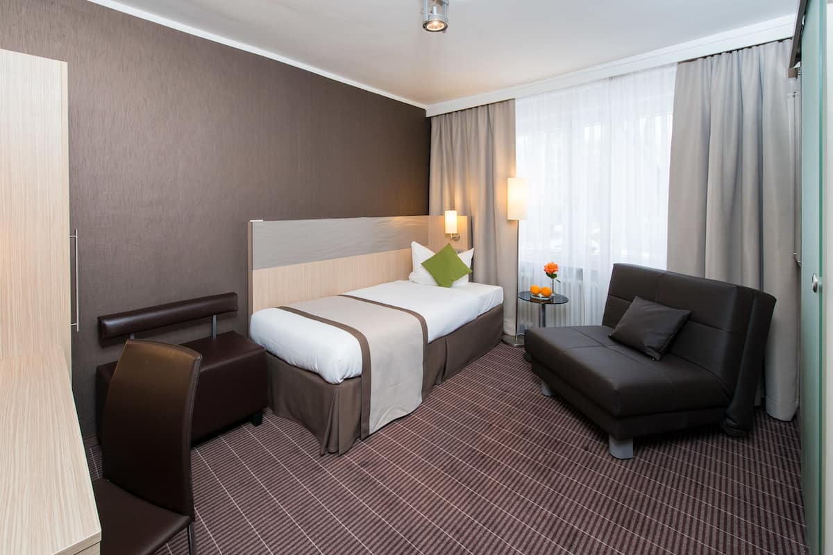 Minibar, in-room safe, desk, blackout curtains