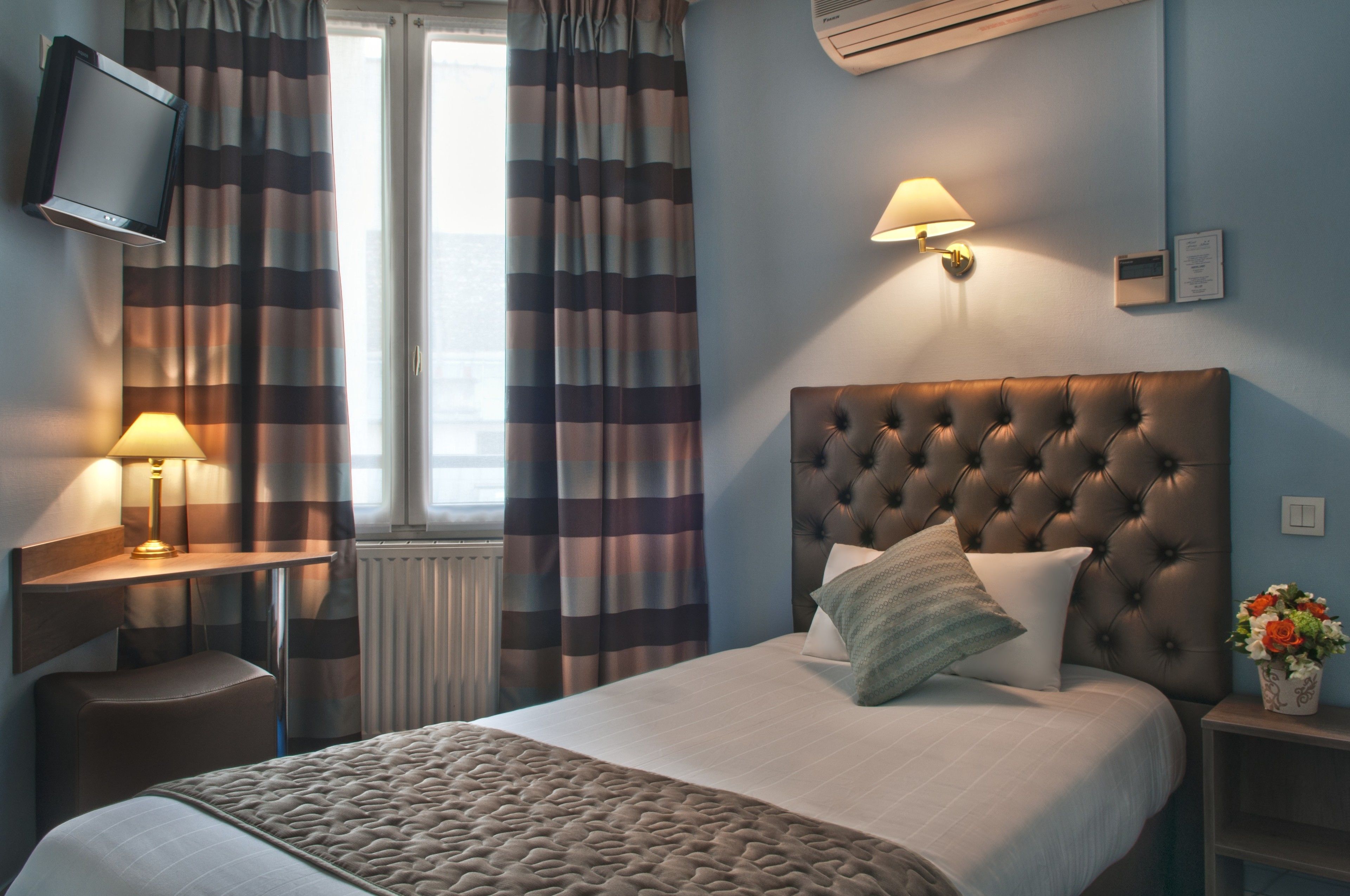 single room | view from room