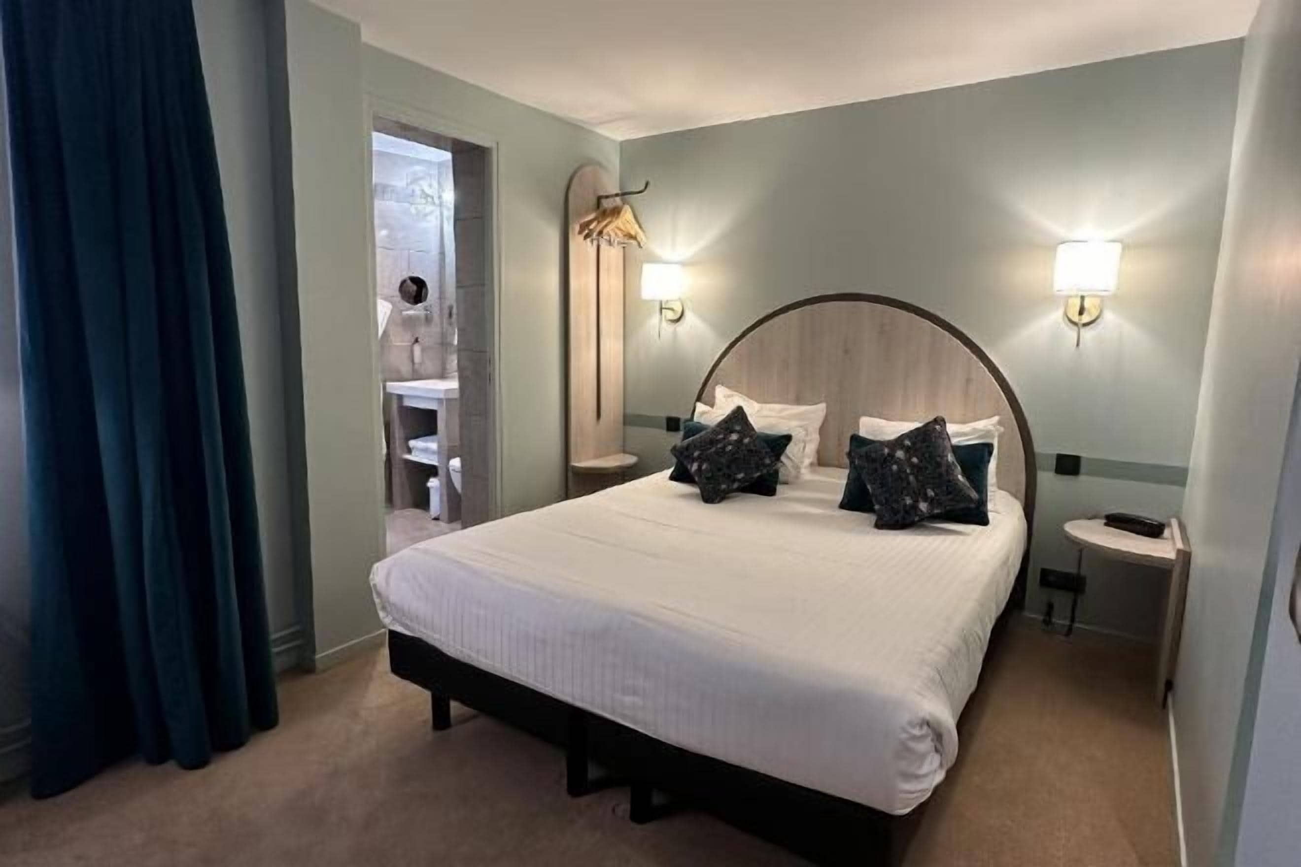 In-room safe, individually furnished, desk, blackout curtains