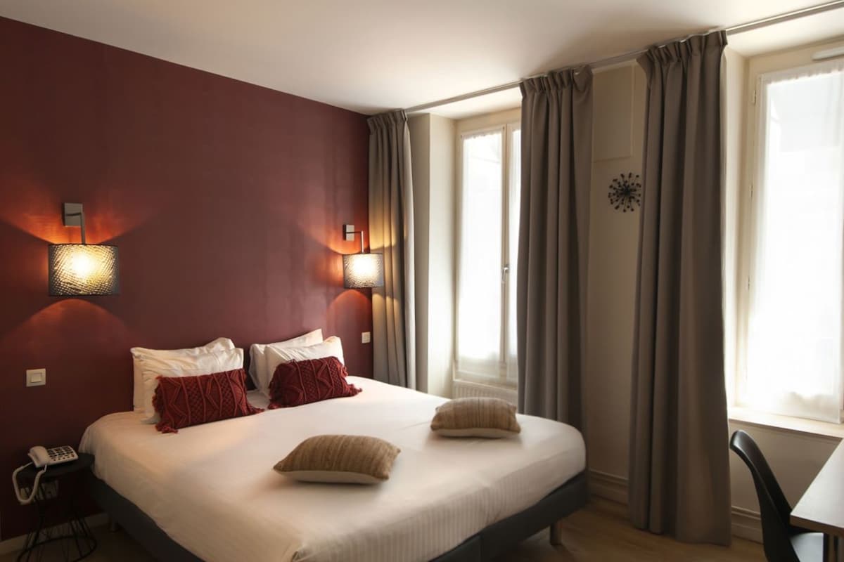 In-room safe, desk, blackout drapes, soundproofing