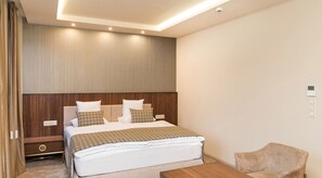 Deluxe Double Room, 1 King Bed