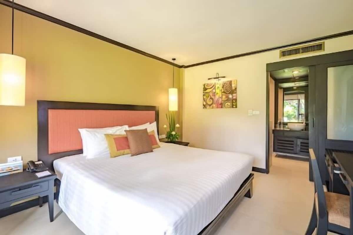 1 bedroom, minibar, in-room safe, desk