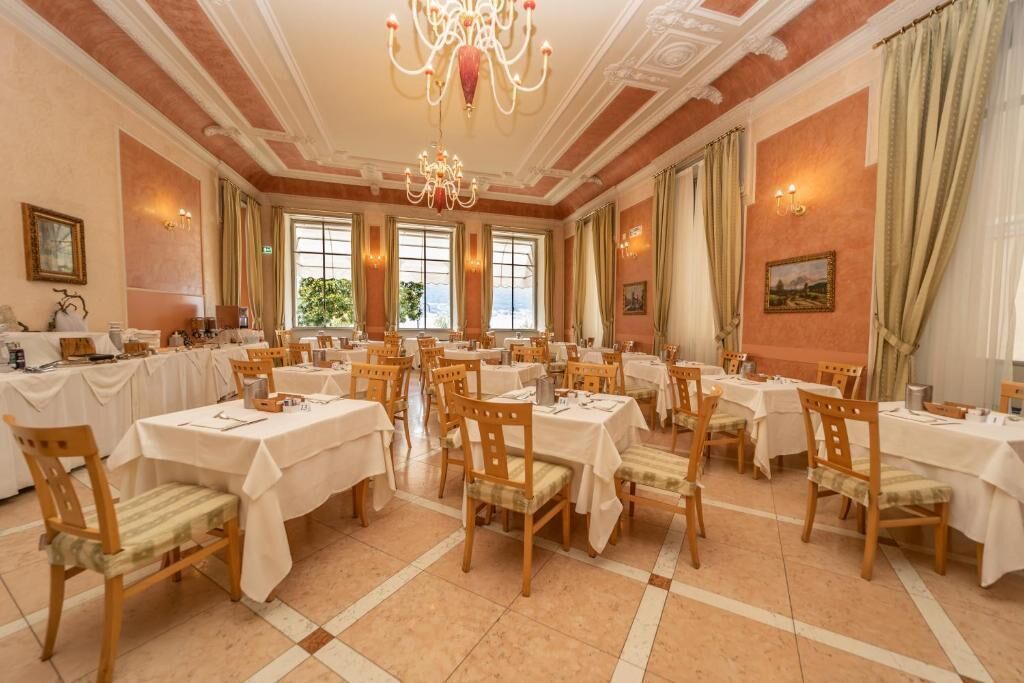 daily buffet breakfast (eur 12 per person)