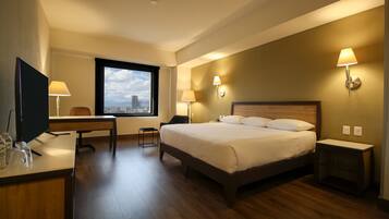 Superior-rum - 1 kingsize-sÀng | SÀngtillbehör av högsta kvalitet och vÀrdeförvaringsskÄp pÄ rummet