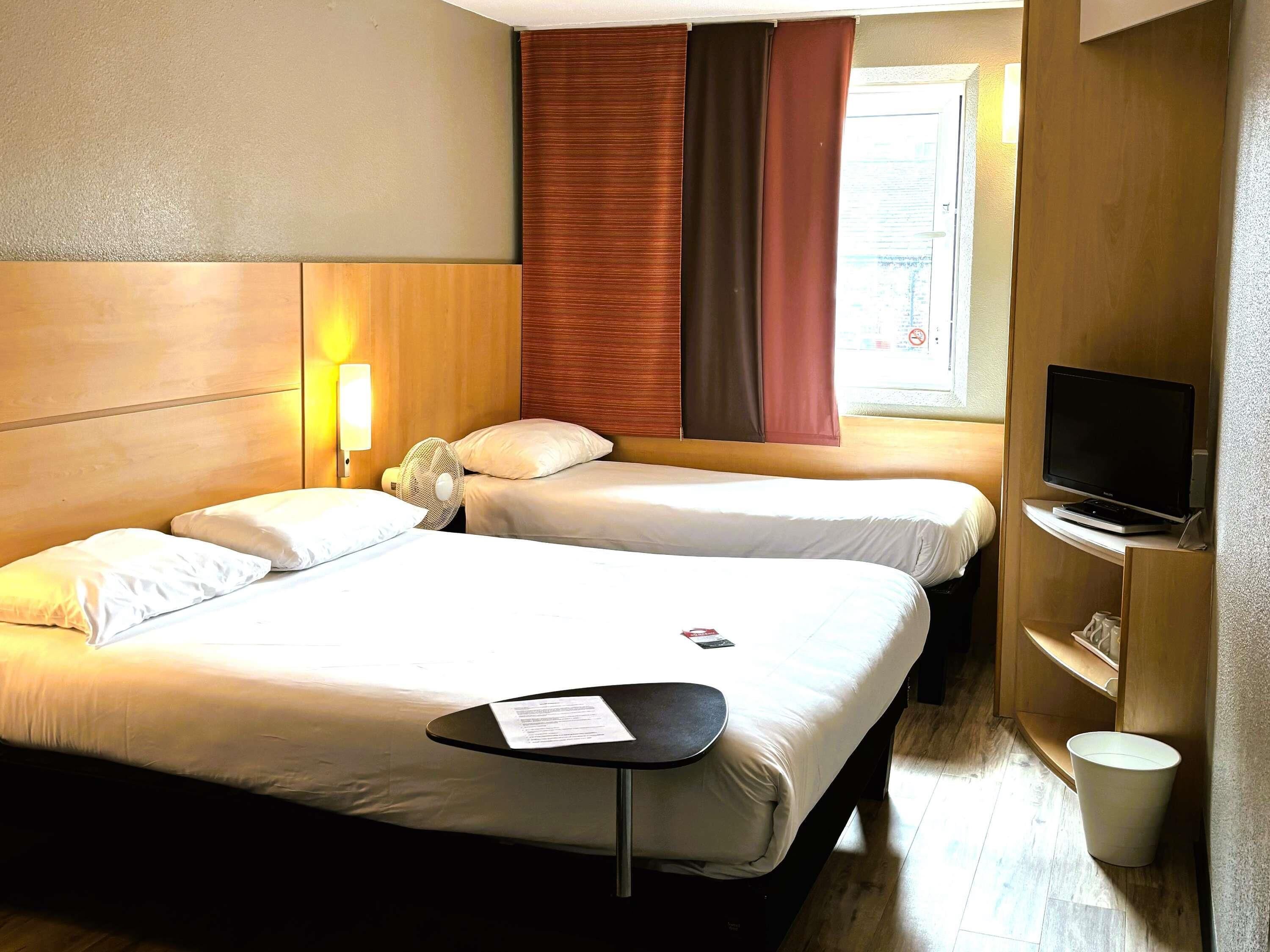 Family Double Room | Desk, soundproofing, free cots/infant beds, free WiFi