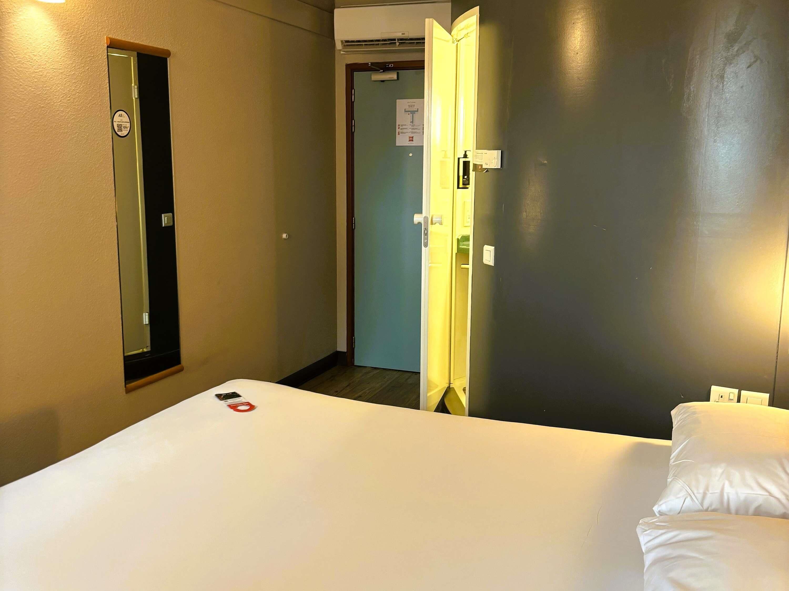 Chambre double, 1 lit double | Bureau, système d’insonorisation, lit de bébé (gratuit)