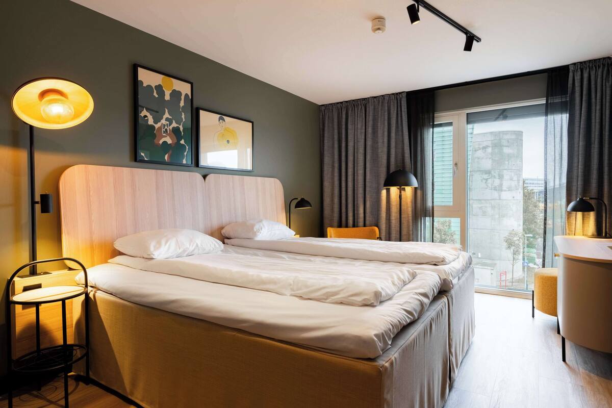 standard twin room | 1 bedroom, desk, laptop workspace, free cots/infant beds