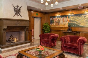 Lobby - Hotel Adler Cavalieri (Florence)