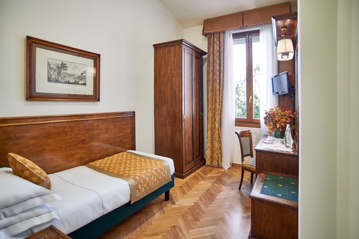 1 habitación, minibar y caja de seguridad en la habitación