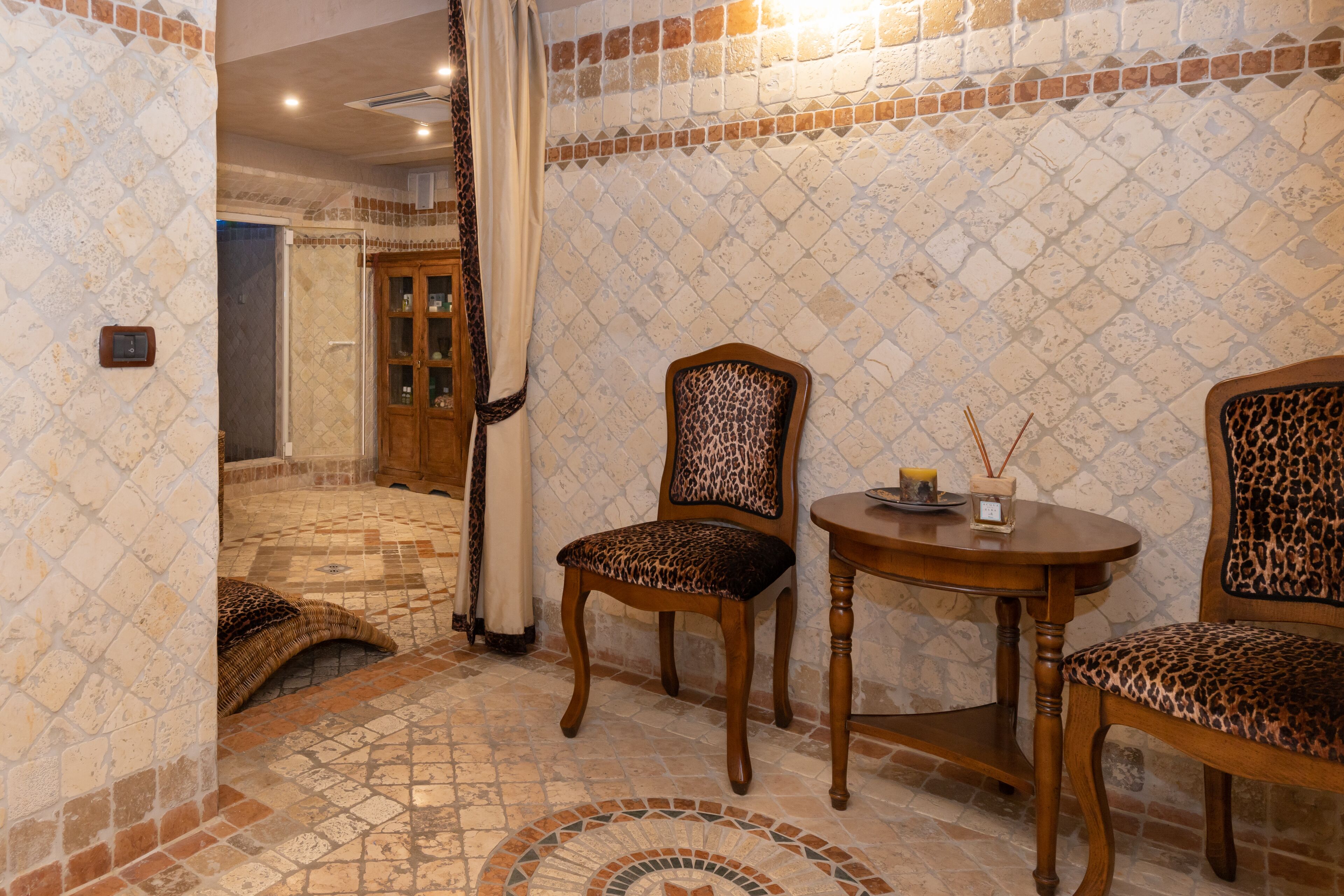 Sauna, hot tub, steam room, massages