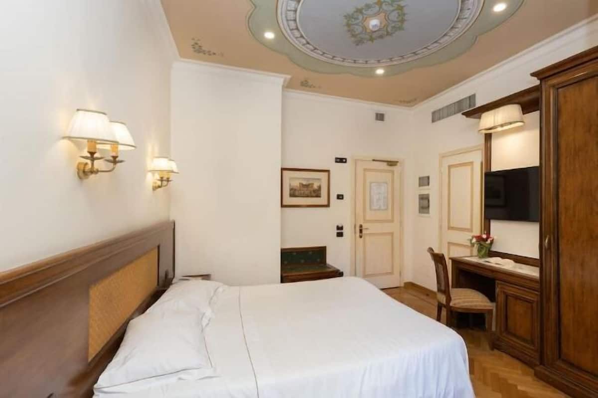1 habitación, minibar y caja de seguridad en la habitación