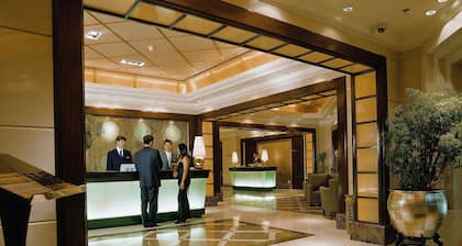 999 Royal Suites & Towers