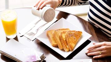 Café da manhã continental grátis todos os dias