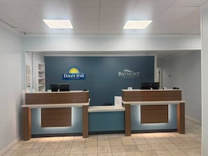 Lobby - Baymont by Wyndham Pawleys Island (Pawleys Island)