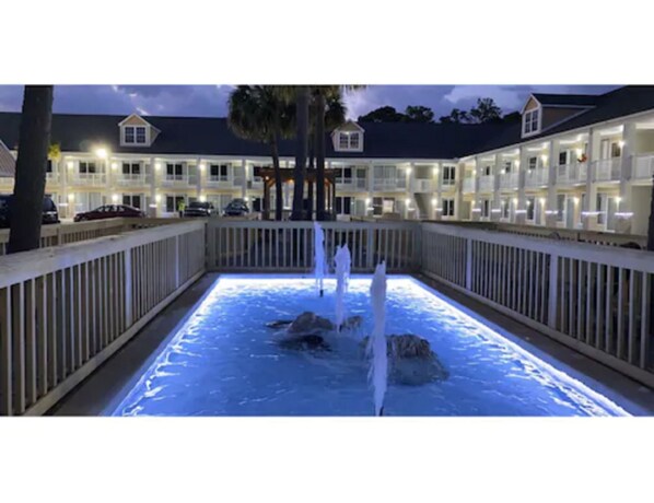 Property entrance - Quality Inn & Suites Pawleys Island (Pawleys Island)