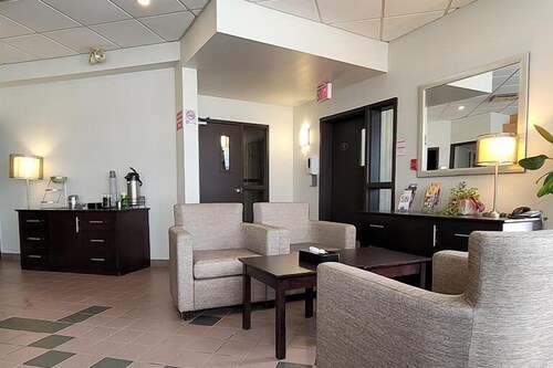 Quality Hotel & Suites