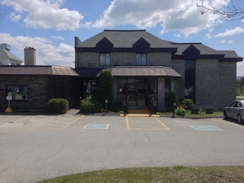 Quality Hotel & Suites