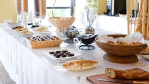 Desayuno estilo bufé