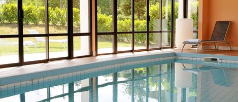 실내 수영장, 일광욕 의자