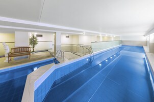 Una piscina techada