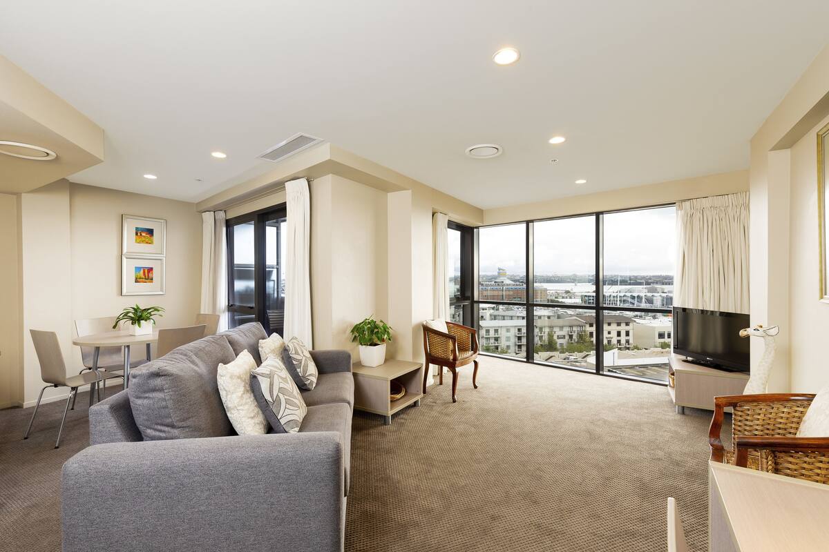 One Bedroom Apartment Harbour View | Living area | 43-inch flat-screen TV with cable channels, TV