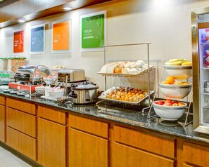 Free daily buffet breakfast 