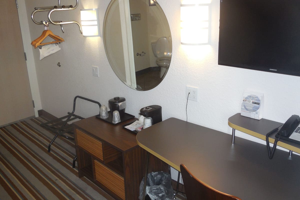 desk, iron/ironing board, free wifi, bed sheets