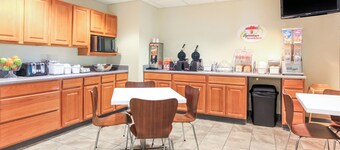 Super 8 by Wyndham Sault Ste. Marie MI