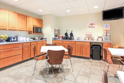 Super 8 by Wyndham Sault Ste. Marie MI