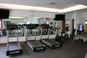 Fitness facility - Radisson Poliforum Plaza Hotel Leon (León)