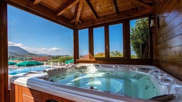 土耳其浴、水療