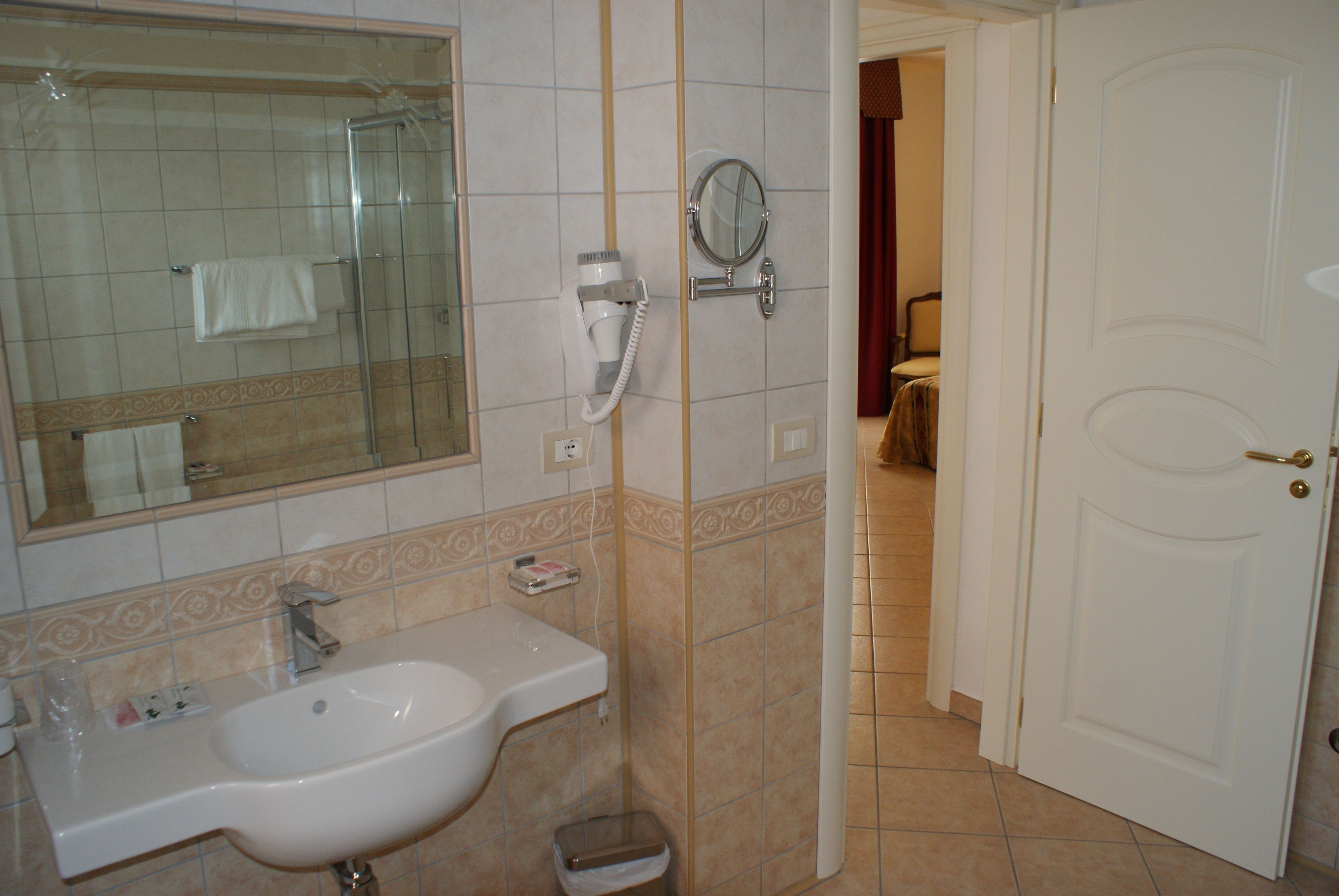quadruple suite, terrace, sea view | bathroom | rainfall showerhead, free toiletries, hair dryer, bidet