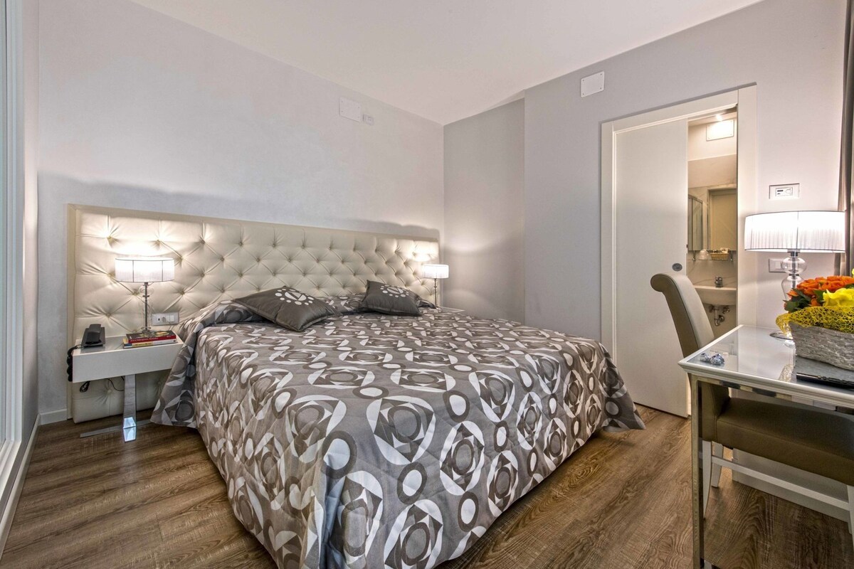 In-room safe, iron/ironing board (on request), WiFi (free), bed sheets