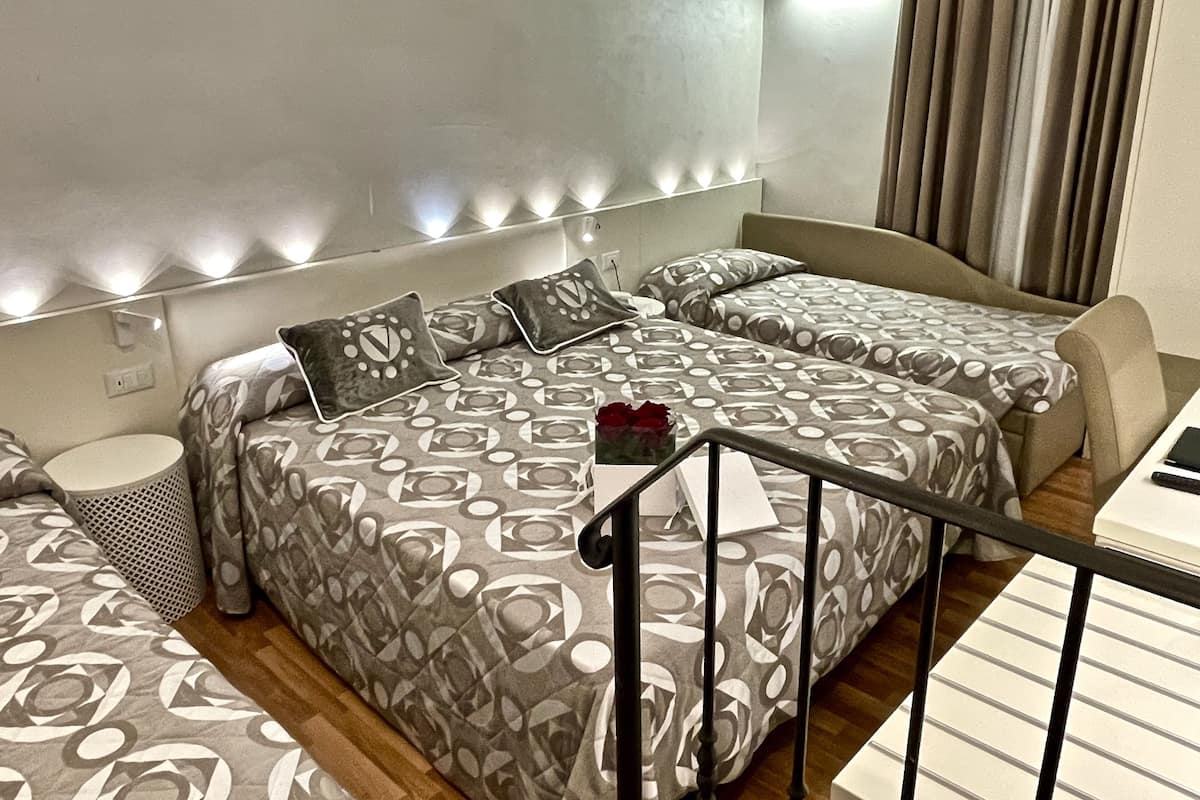 Habitación familiar | 1 habitación, ropa de cama de alta calidad y edredón
