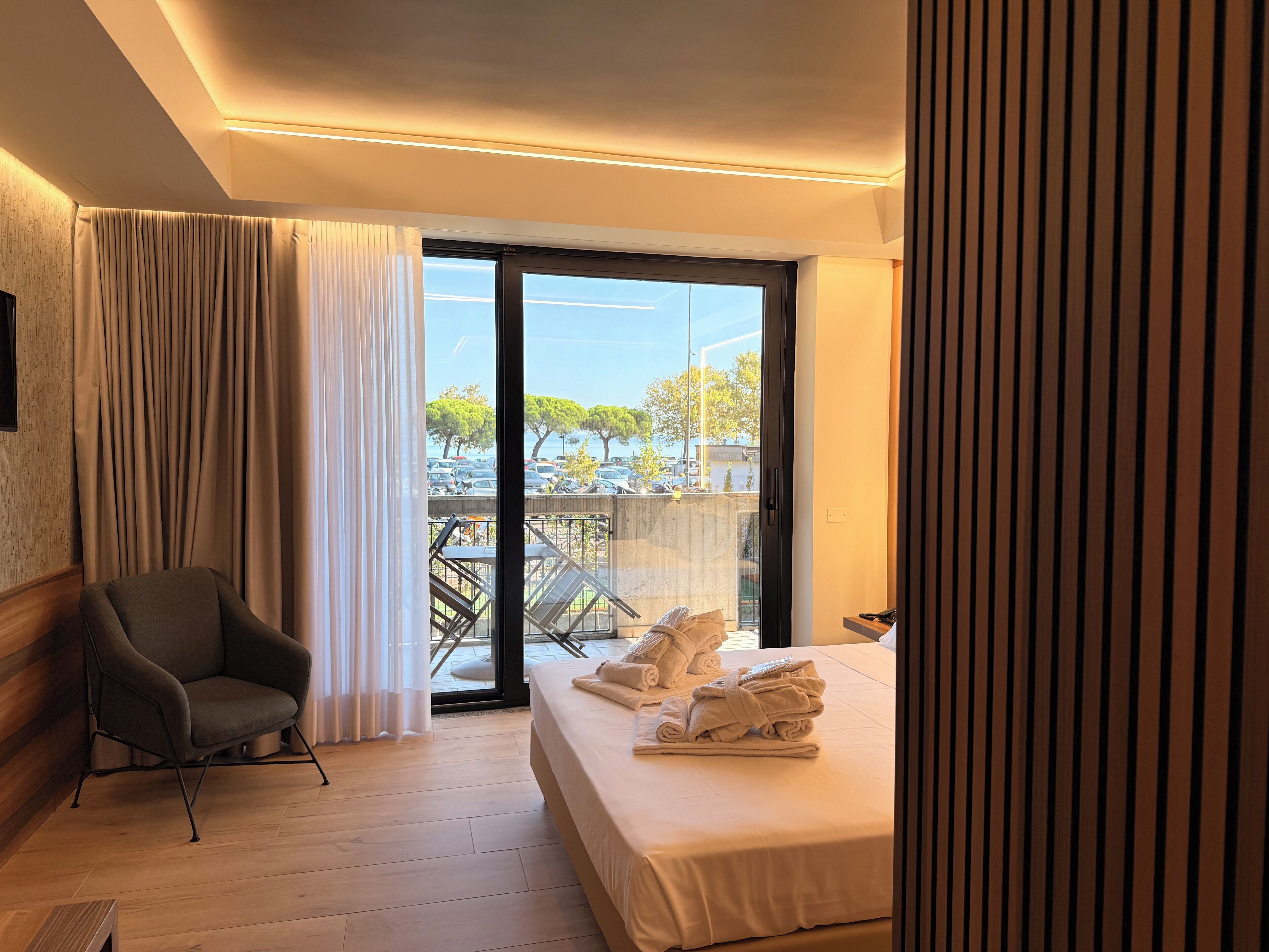 Kamar Eksekutif, menara | Seprai premium, selimut bulu angsa, minibar, dan brankas