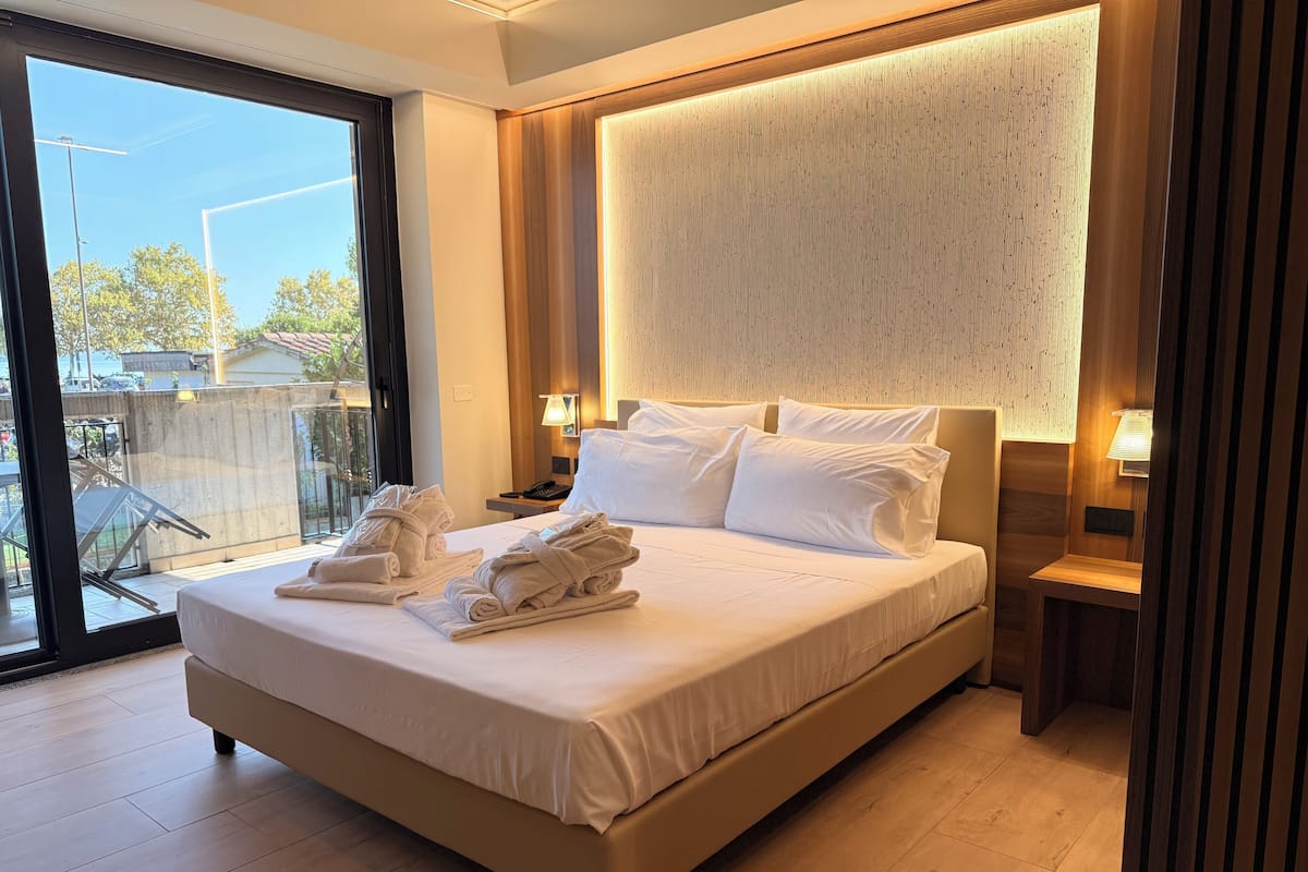 Executive Room, Tower | 1 bedroom, premium bedding, down duvets, minibar